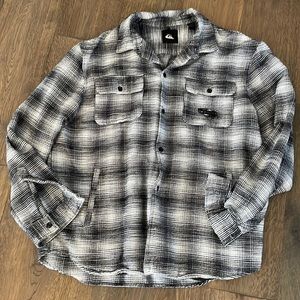 Mens XL Quicksilver black and white plaid shirt.